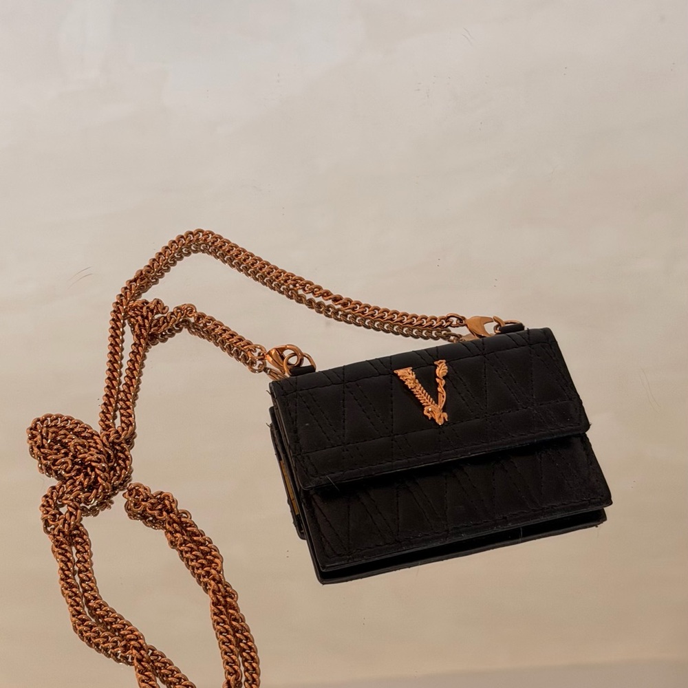 Versace Black Quilted Crossbody with Gold Chain and Medusa V - Picture 3 of 7